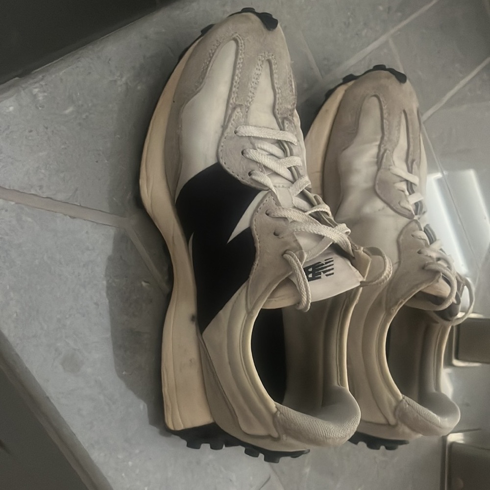 Women's New Balance 327